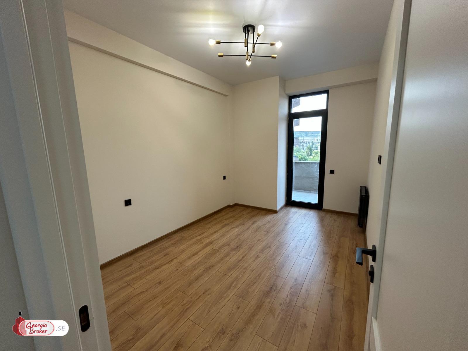 nearly repaired 2-room apartment for sale